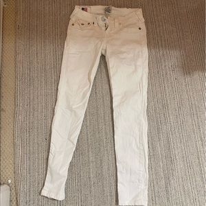 low waisted white jeans